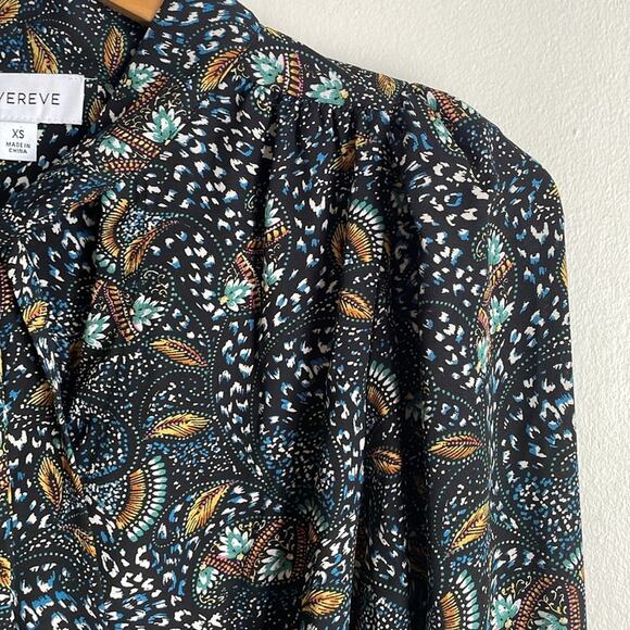 EVEREVE Charlie Tie Neck Blouse - Picture 5 of 16